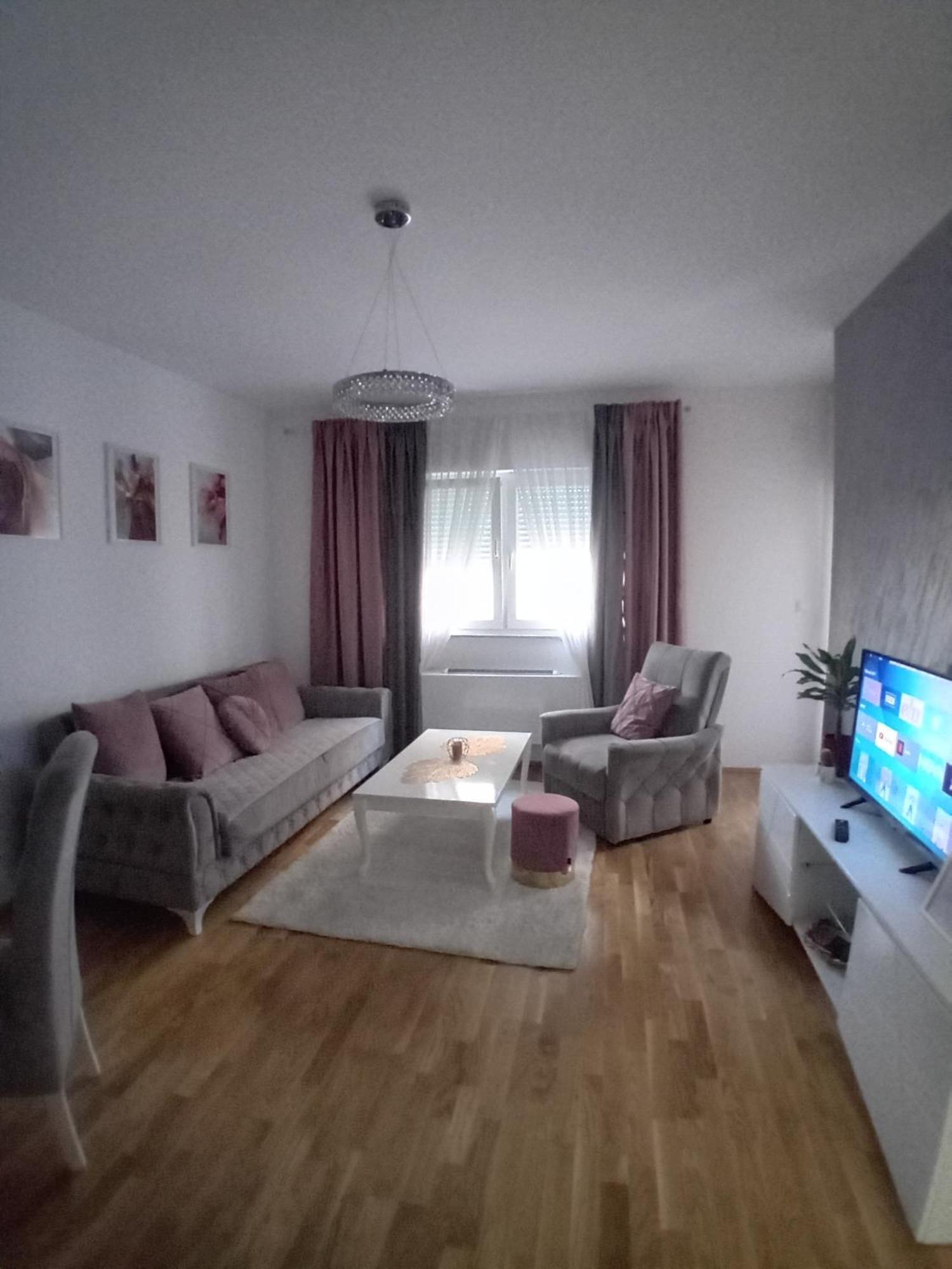 Skyline Apartment บิเยลยินา ภายนอก รูปภาพ
